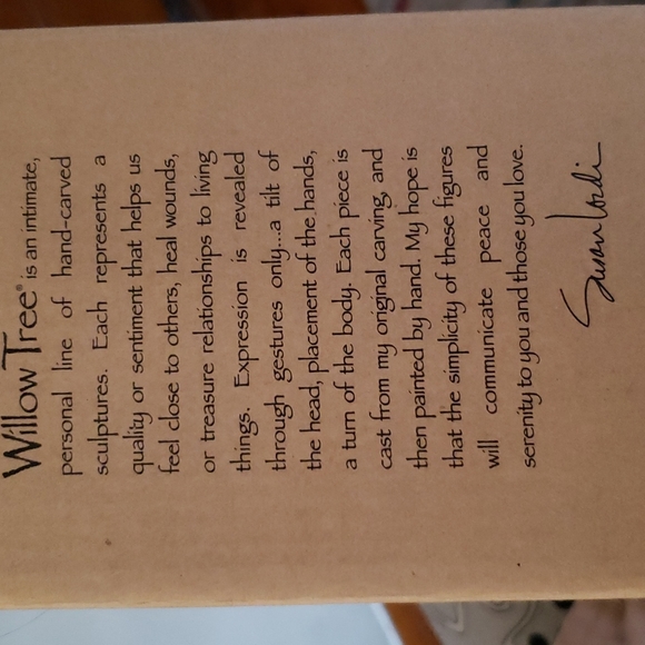 WILLOW TREE Angel Celebrate Hope Figurine - Picture 7 of 10